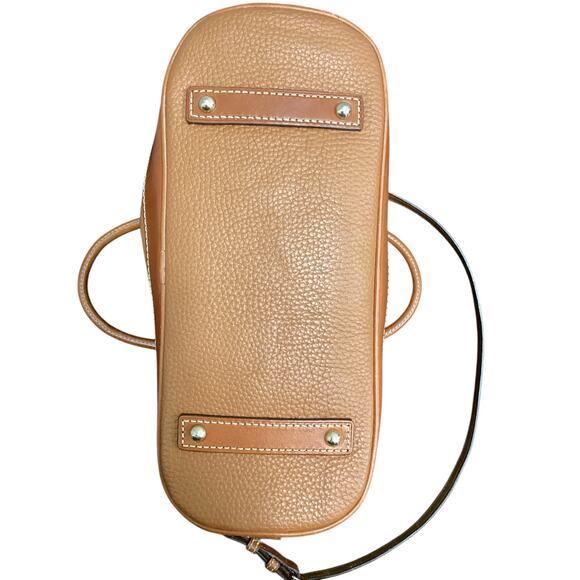 Dooney &Bourke Handbag/ Shoulder Bag Women’s 1Size Pebbled Leather Red Interior - Picture 9 of 10